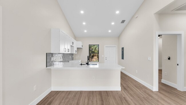 Building Photo - 4436 25th St SW
