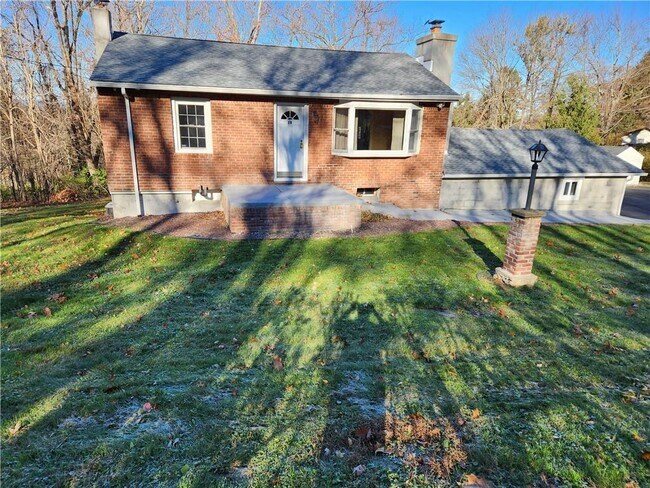 Building Photo - 19 Ridgeview Rd