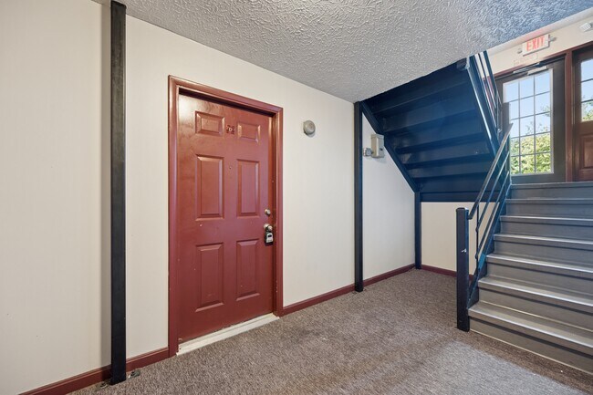 Building Photo - 501 Heather Ridge Dr
