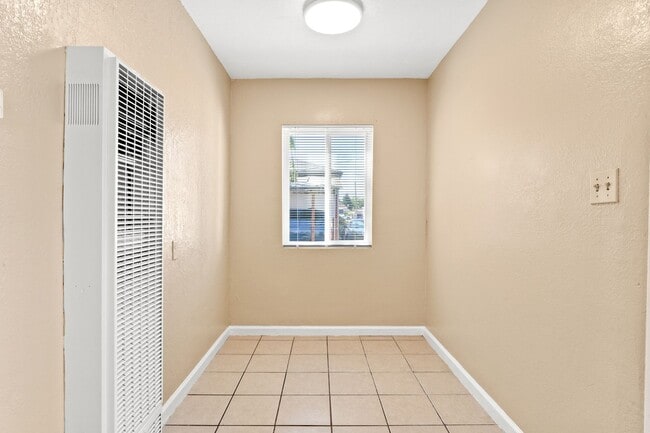 Building Photo - Modern Hayward Studio: Private Cottage wit...