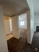 Building Photo - 950 Seven Hills Dr