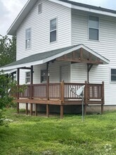 Building Photo - 321 E College St