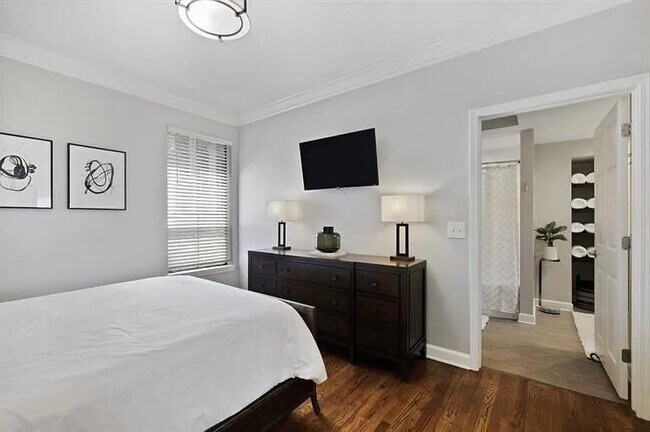 Foto del edificio - 3777 Peachtree Rd NE