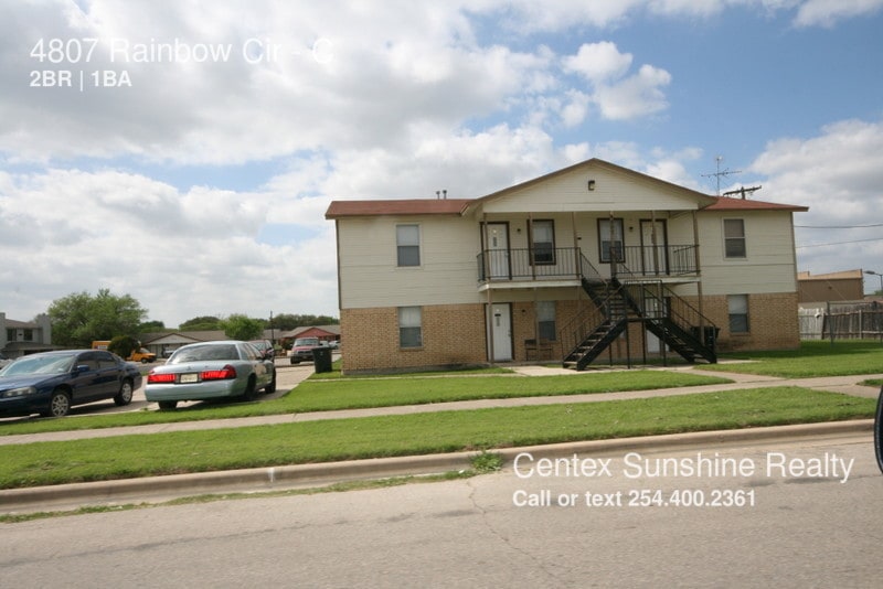 Primary Photo - 4807 Rainbow Cir