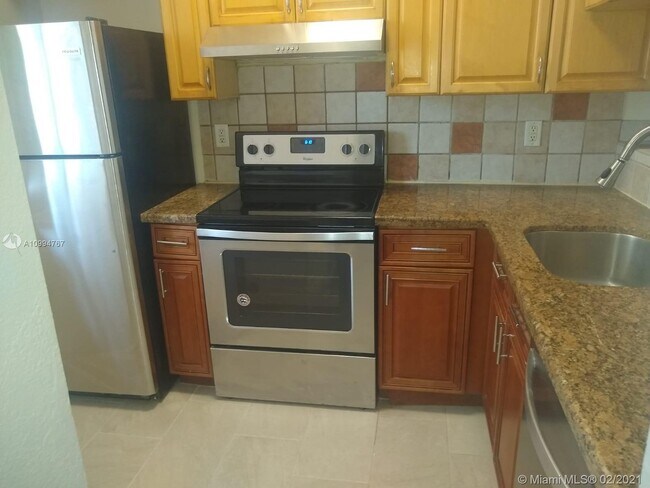 Foto del edificio - 4175 NW 114th Ave