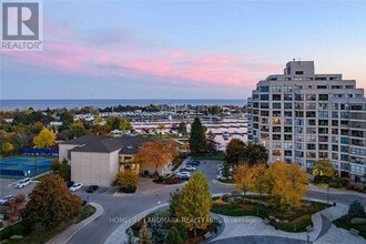 Building Photo - 2261-2261 Lake Shore Blvd W