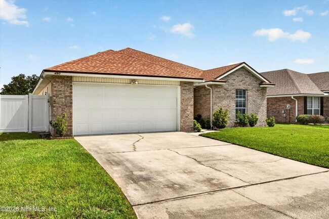 Foto del edificio - 490 Hillside Dr