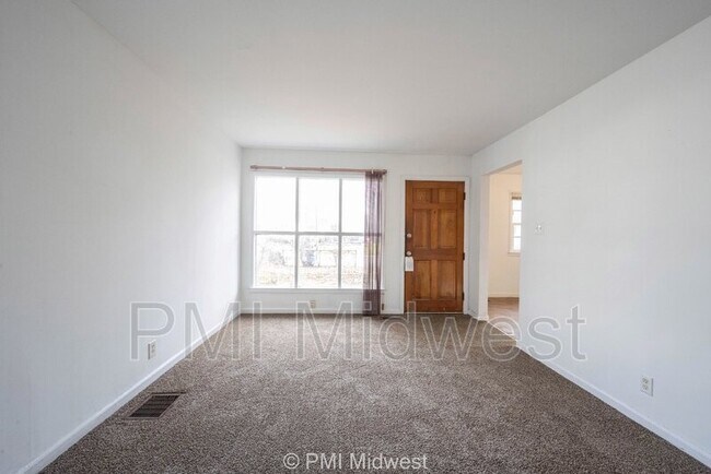 Building Photo - 4426 Kingsley Dr