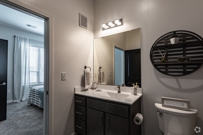 2BR,2BA,-The New Hampshire - Constitution