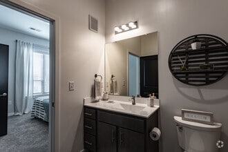 2BR,2BA,-The New Hampshire - Constitution