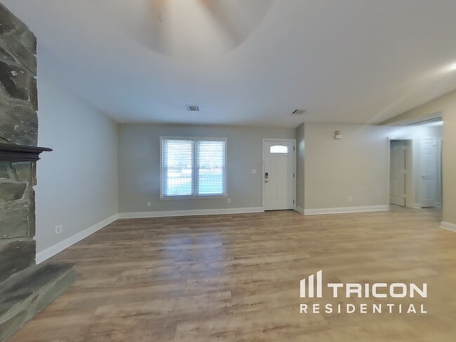 Building Photo - 2875 Brookton Ln SE