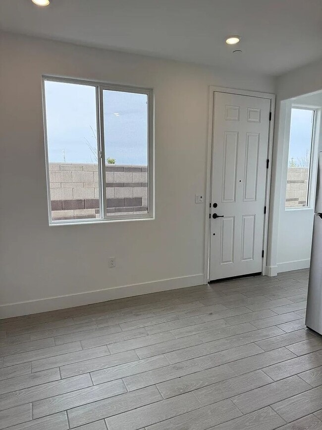 Building Photo - 4001-Happy-Camper-Way