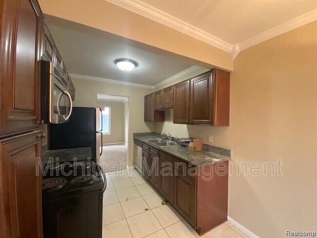 Foto del edificio - 28129 Franklin Rd