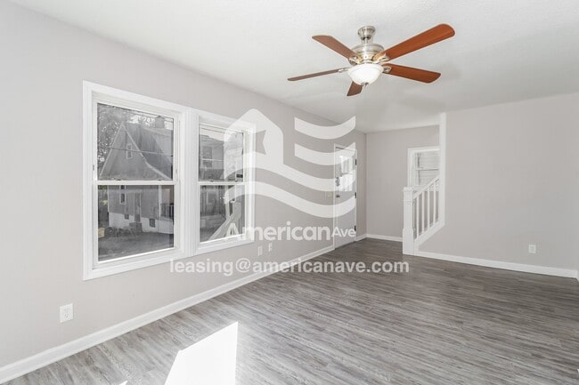 Foto del edificio - 104 Blackburn Ave