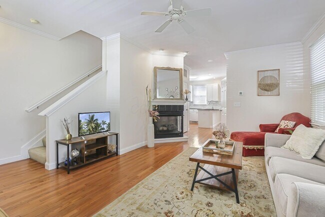 Foto del edificio - 319 W 2nd Ave