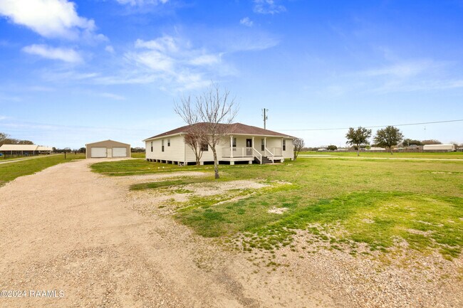 Building Photo - 507 Mardi Gras Rd