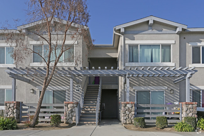 Foto del edificio - Pacheco Village Apartments