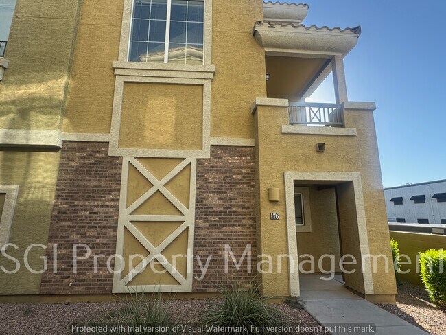 Foto del edificio - 18250 N Cave Creek Rd