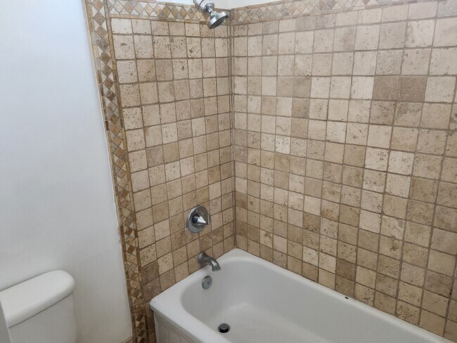 Foto del edificio - 5511 Coldwater Canyon Ave