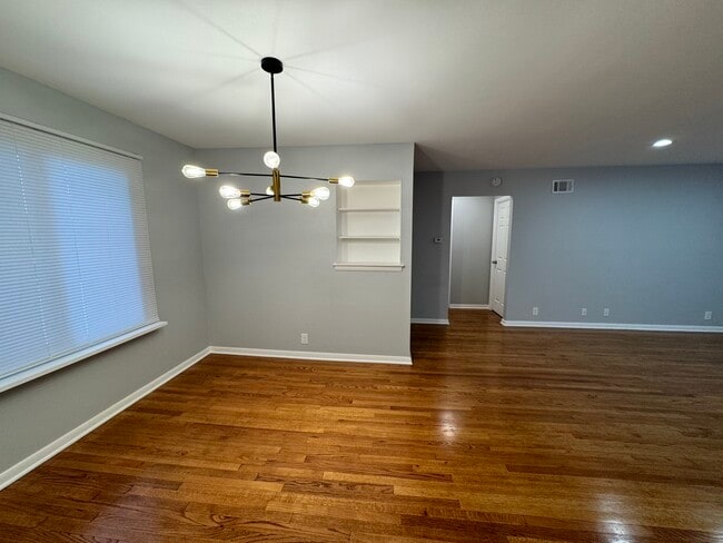 Building Photo - 1245 N 118th St