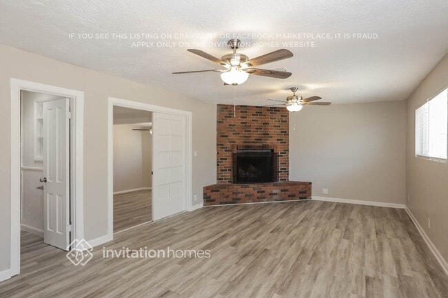 Foto del edificio - 3114 W Charter Oak Rd