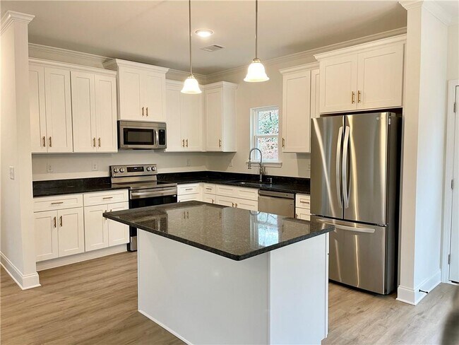 Foto del edificio - 5245 Virginia Ave