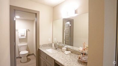 Bishop Master Bathroom - AVIA