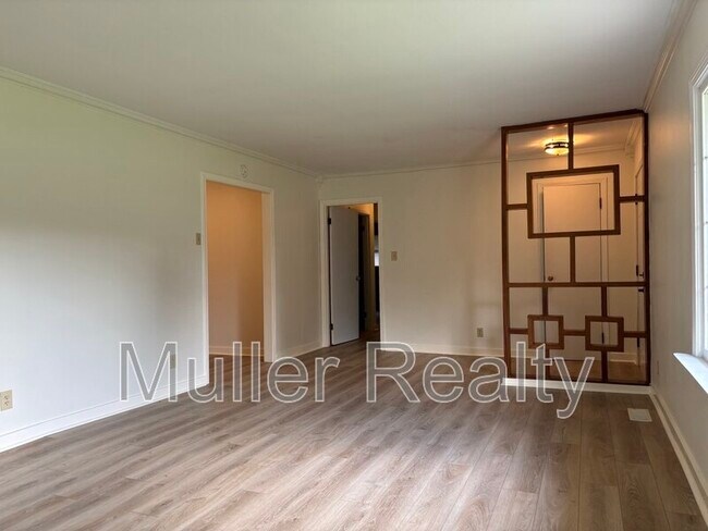 Foto del edificio - 7320 Westridge Dr