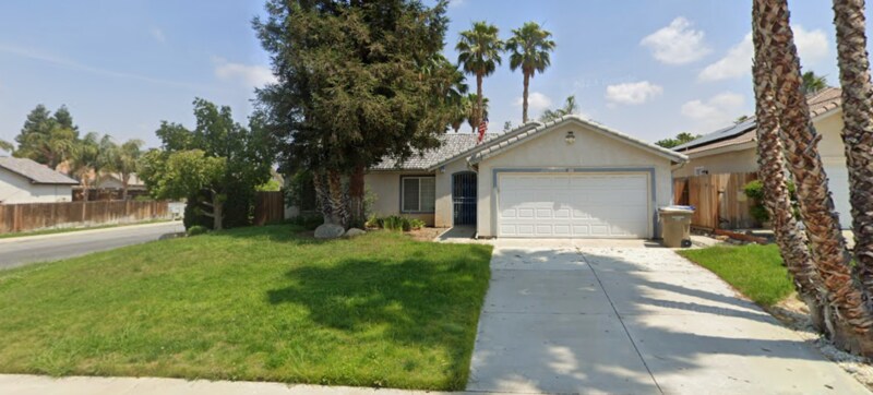 Primary Photo - 11002 Unser Ct