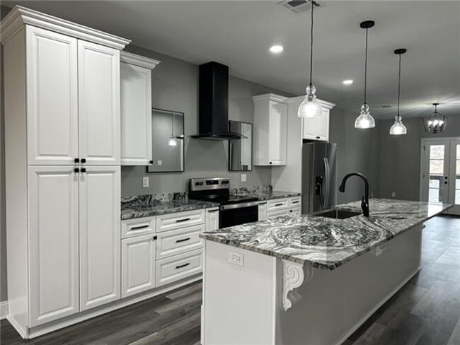Building Photo - 142 Lakeview Dr