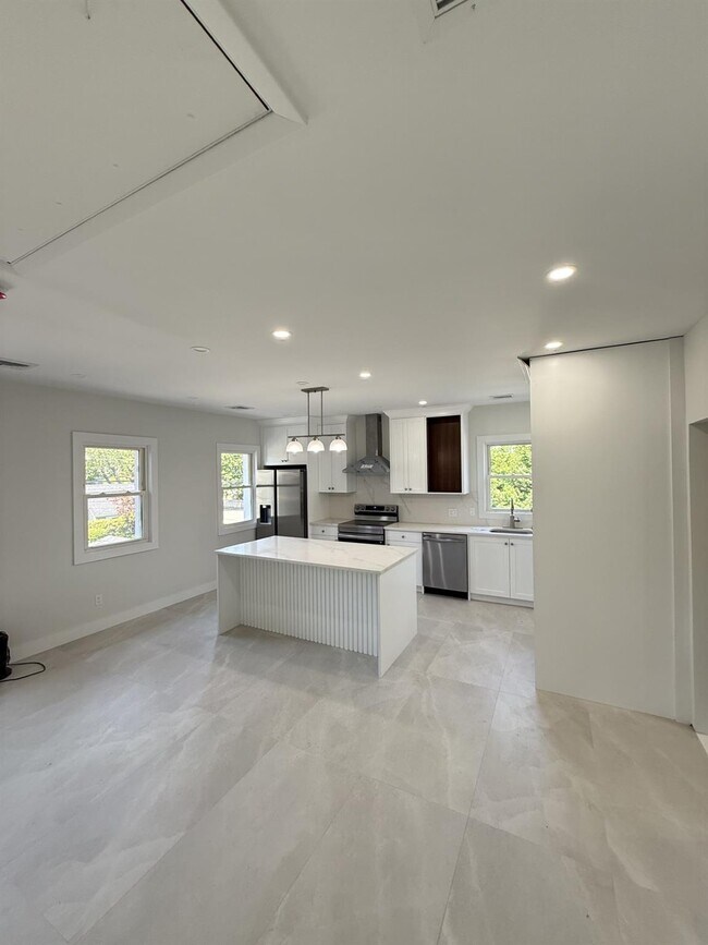 Foto del edificio - 53 Woods Ave