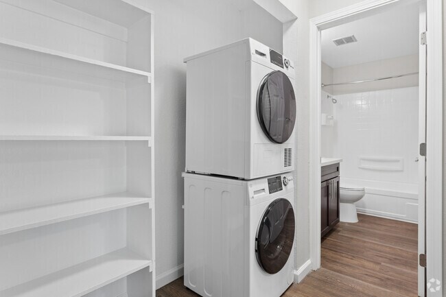 1 dormitorio, 1 baño - 683 pies cuadrados - Lavandería - Creekside Apartments