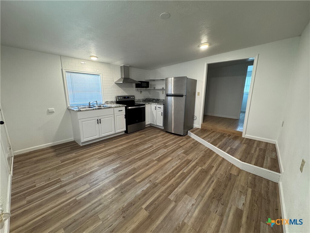 Foto principal - 1209 Raymond St