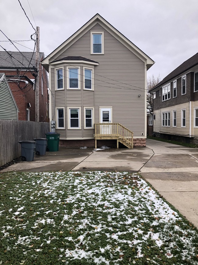 Building Photo - 3 bedroom in Buffalo NY 14216