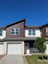 Building Photo - 1830 Royal Loop