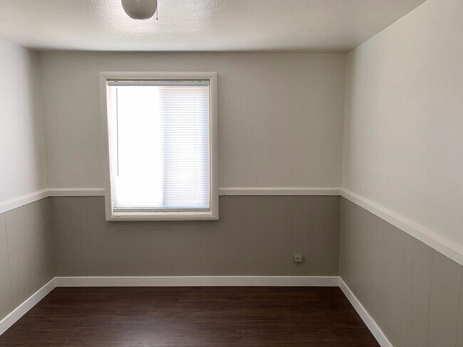 Foto del edificio - Little cottage nestled in a street surrounded with natural setting in Fremont Niles area , Availa...