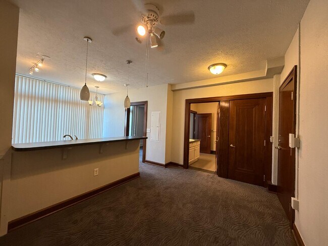 Foto del edificio - 727 N Capitol Ave