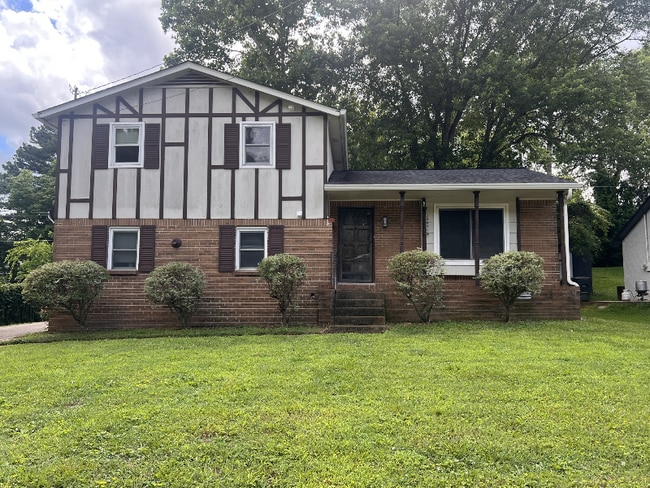 Building Photo - 416 Ocala Ct N