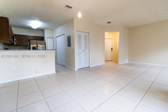 Foto del edificio - 8800 NW 97th Ave