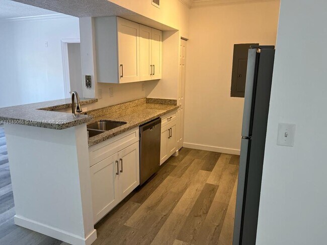 Foto del edificio - 11700 SW 1st St