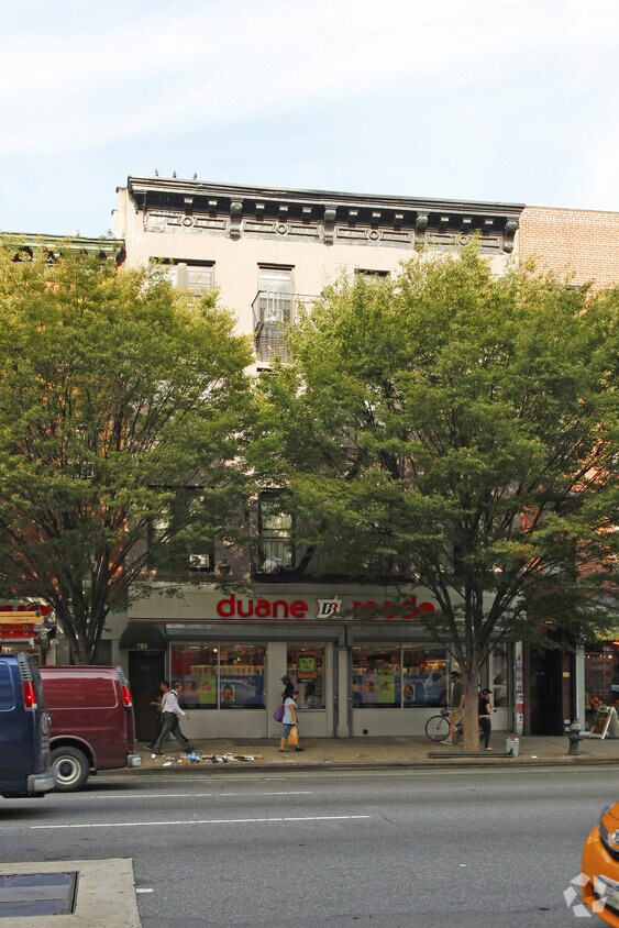 Primary Photo - 725 Ninth Ave