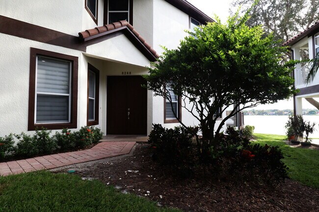 Foto del edificio - 8248 Tivoli Dr