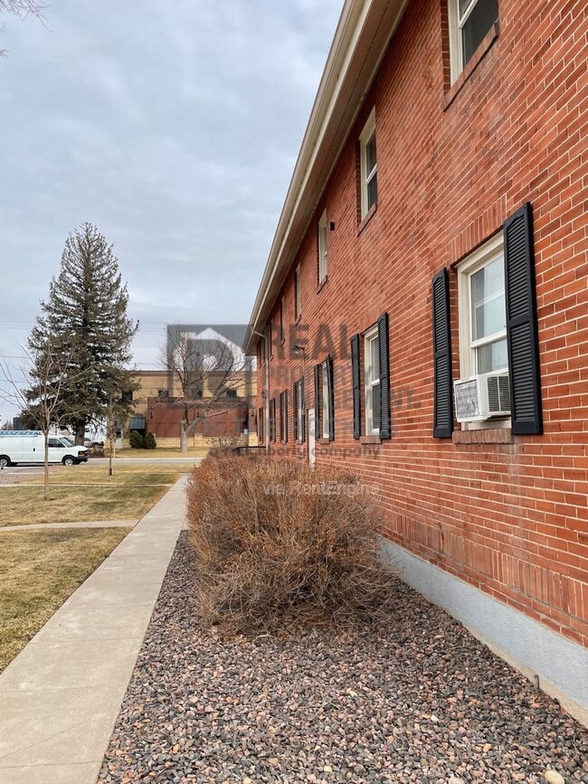 Photo - 201 E S 1st St Apartment