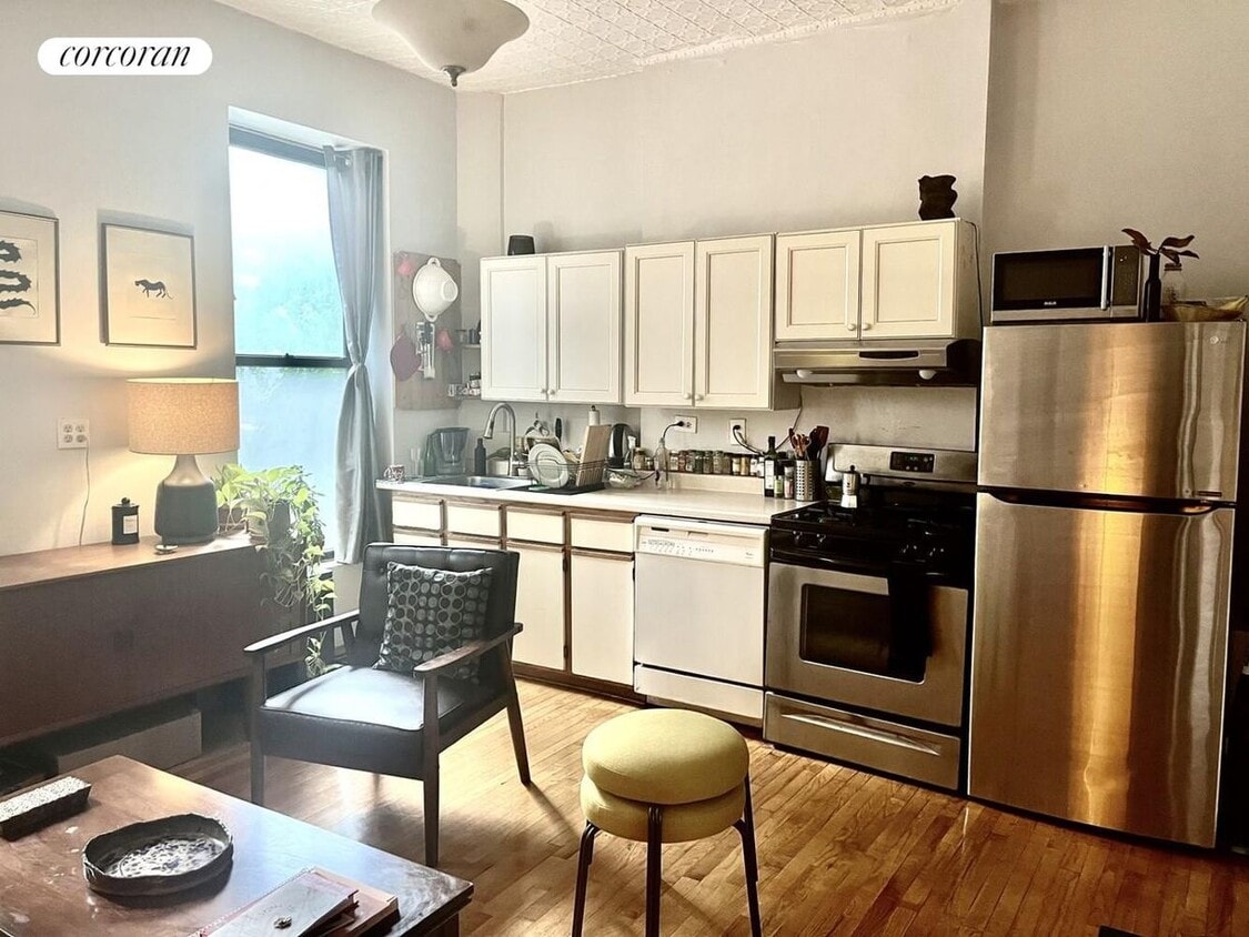Primary Photo - 67 St Felix St