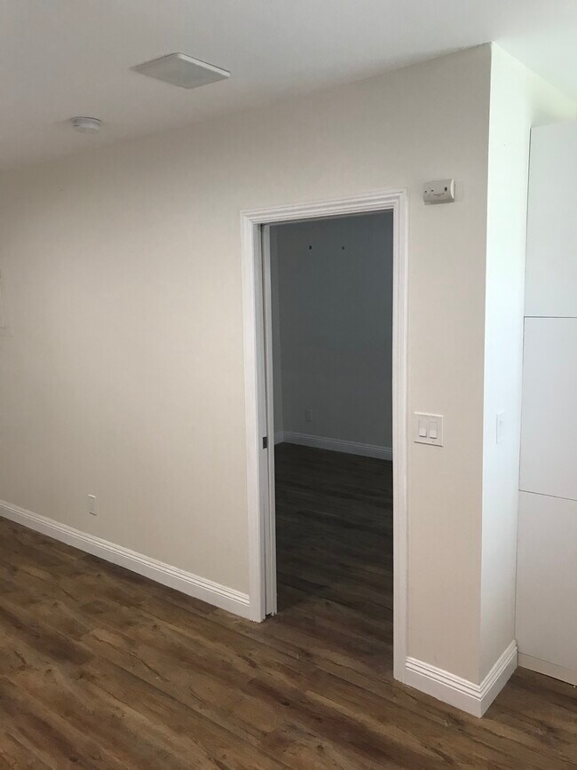 Foto del edificio - 8521 Melvin Ave
