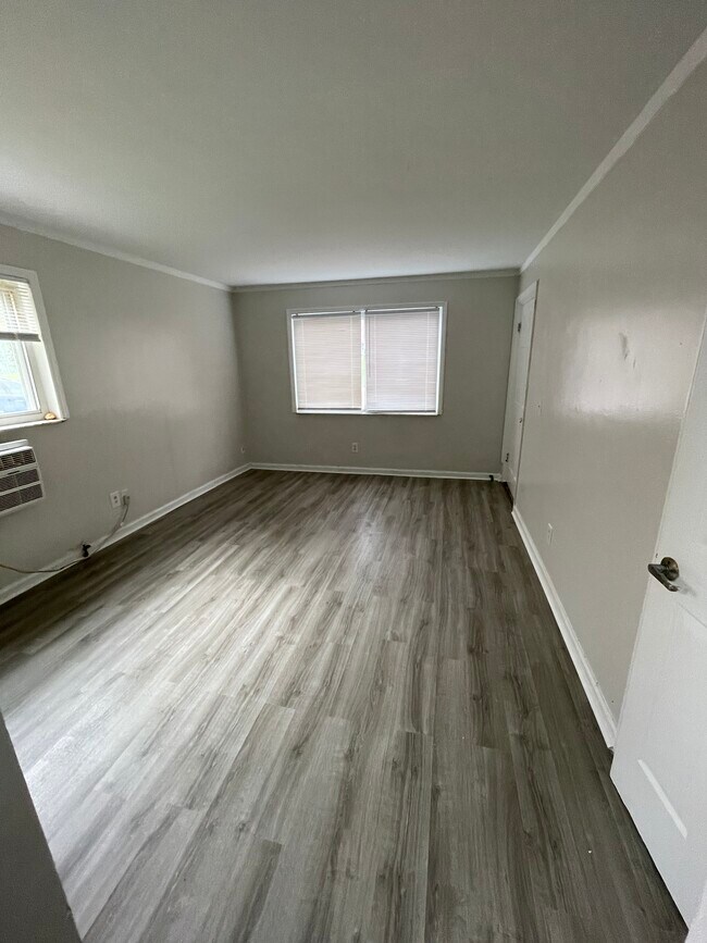 Living room - 780 Wells St