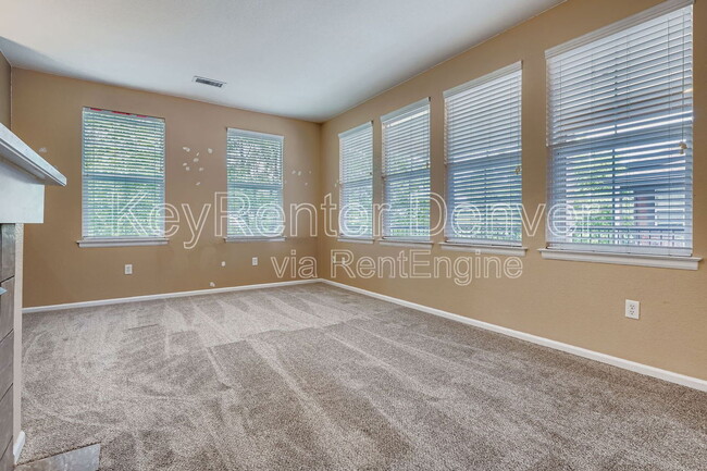 Building Photo - 9555 Cedarhurst Ln
