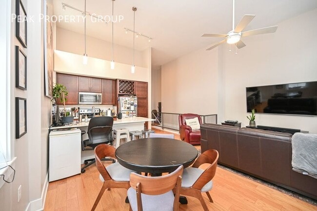 Foto del edificio - 433 E 13th St