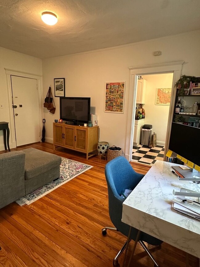 Foto del edificio - Excellent location near Brookline! 1bed/ba...