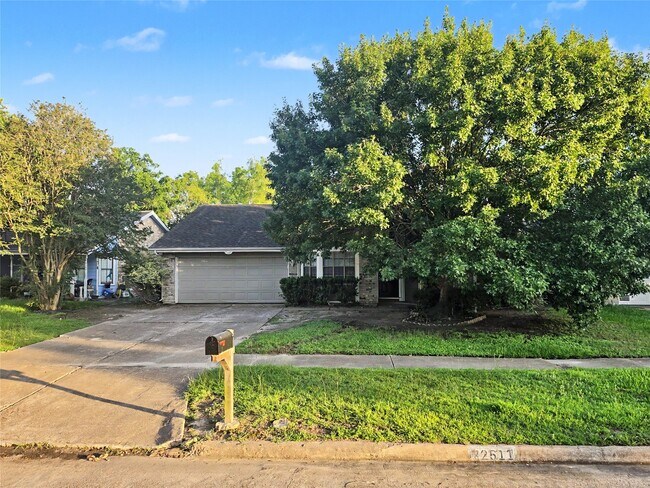Foto del edificio - 22511 Braken Manor Ln